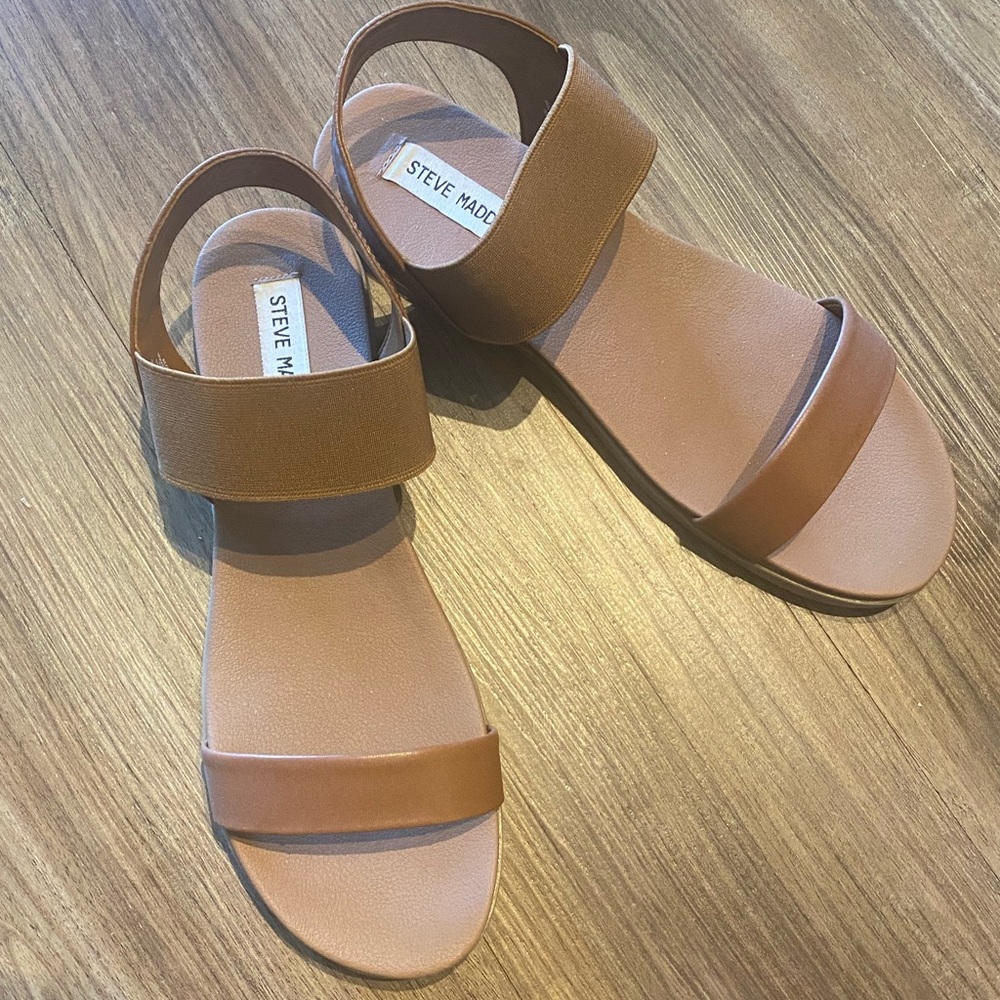 Steve Madden brown sandals